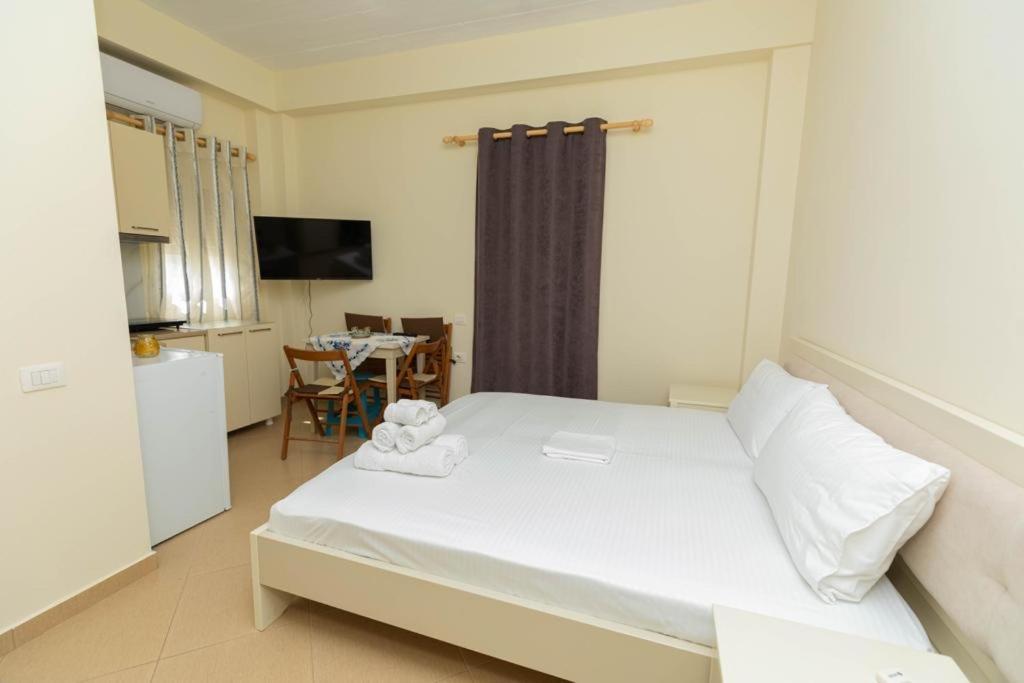 Premier Guest House Vlorë Extérieur photo