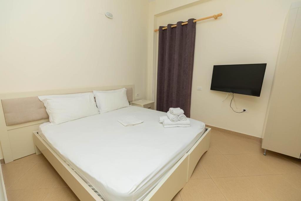 Premier Guest House Vlorë Extérieur photo