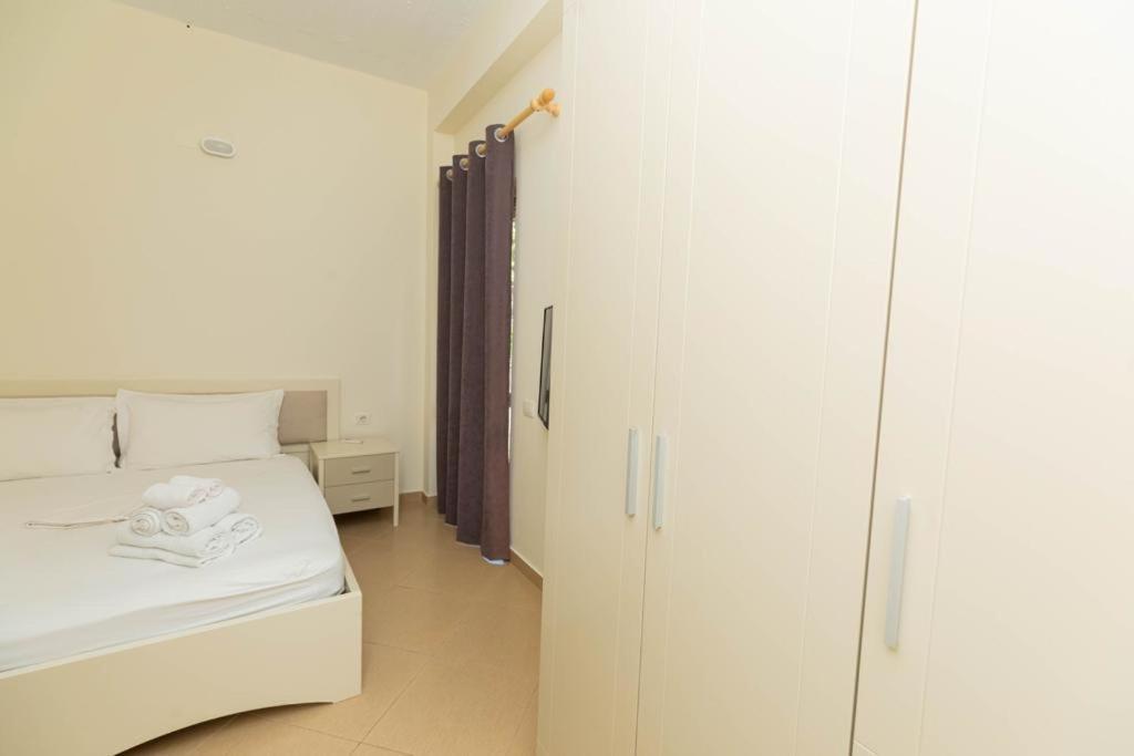 Premier Guest House Vlorë Extérieur photo