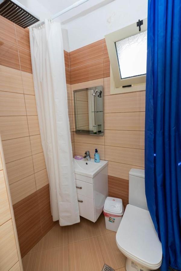 Premier Guest House Vlorë Extérieur photo